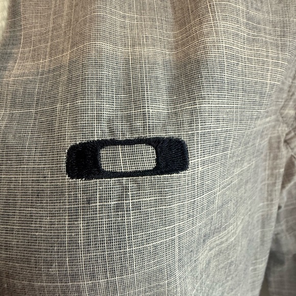 Vintage Oakley Gray Utility Jacket with Hood and Relaxed Fit size S - Picture 5 of 13